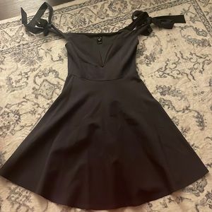 Windsor gray tie sleeve a line dress